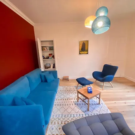 Lägenhet Agreable Maison De Sur Trois Etages