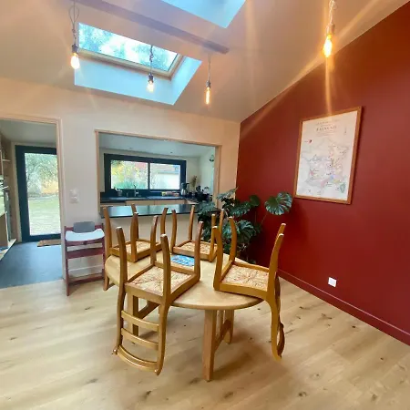 Lägenhet Agreable Maison De Sur Trois Etages *