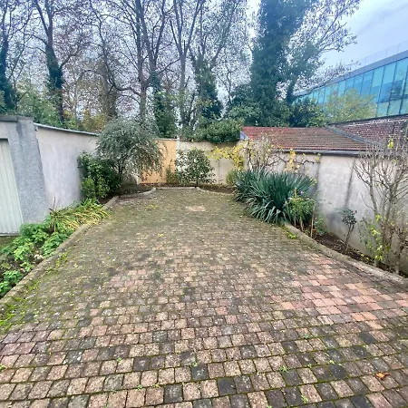Lägenhet Agreable Maison De Sur Trois Etages