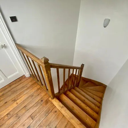 Agreable Maison De Sur Trois Etages Apartment *